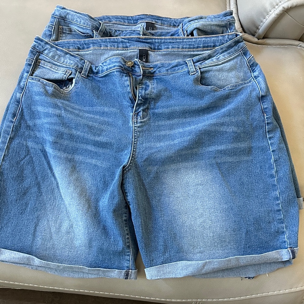 Women’s shorts set of 2